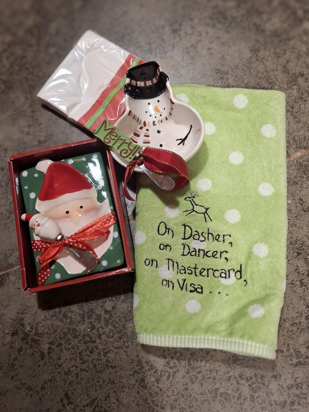 Festive Holiday Kitchen Trio